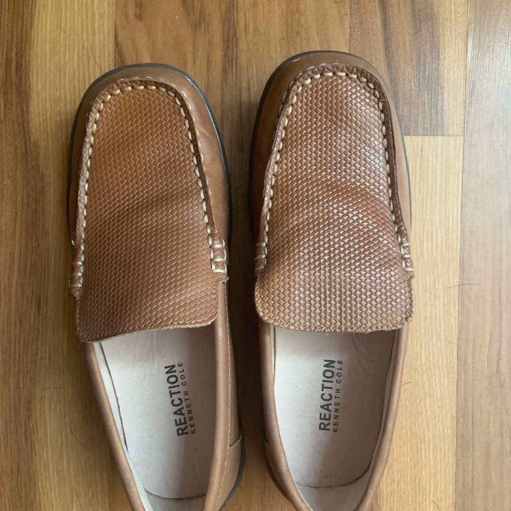 Kenneth Cole Reaction, Boys shoes, size 3.5.